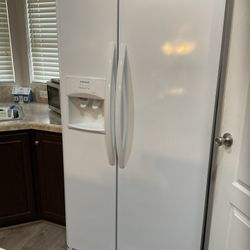  Frigidaire Refrigerator 