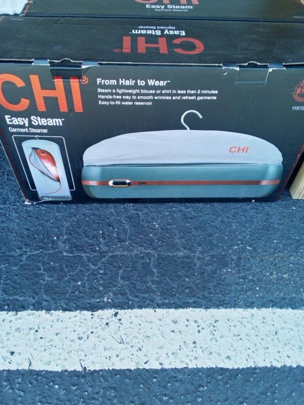 Portable Clothes Steamer