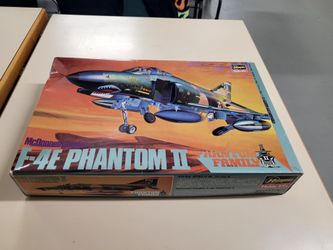 MIB Parts Sealed McDonnell Douglas F-4E Phantom II by Hasegawa - 1/48
