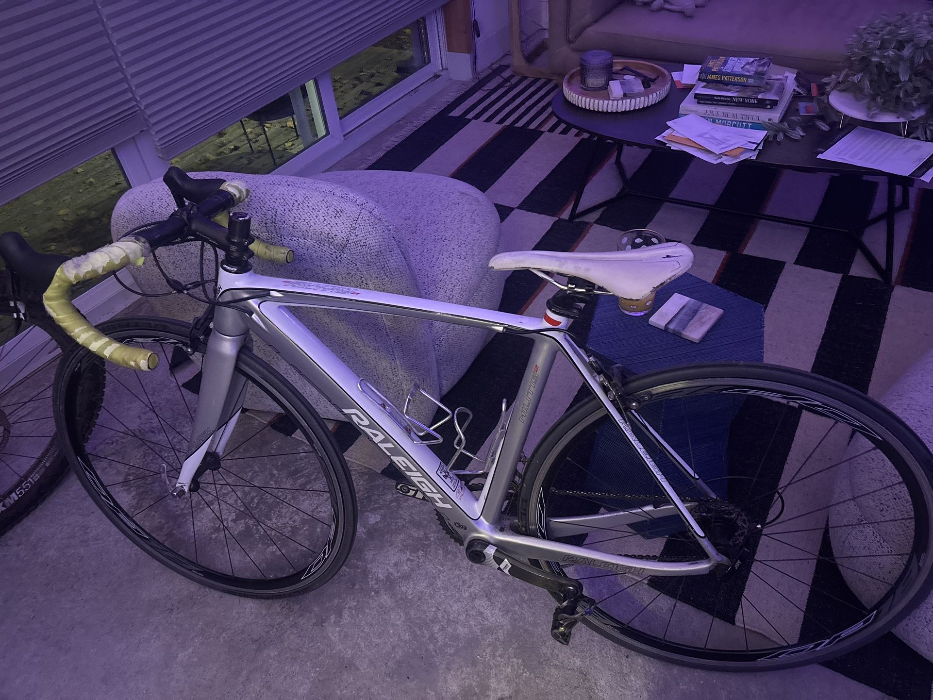 Raleigh Full Carbon Road Bike 