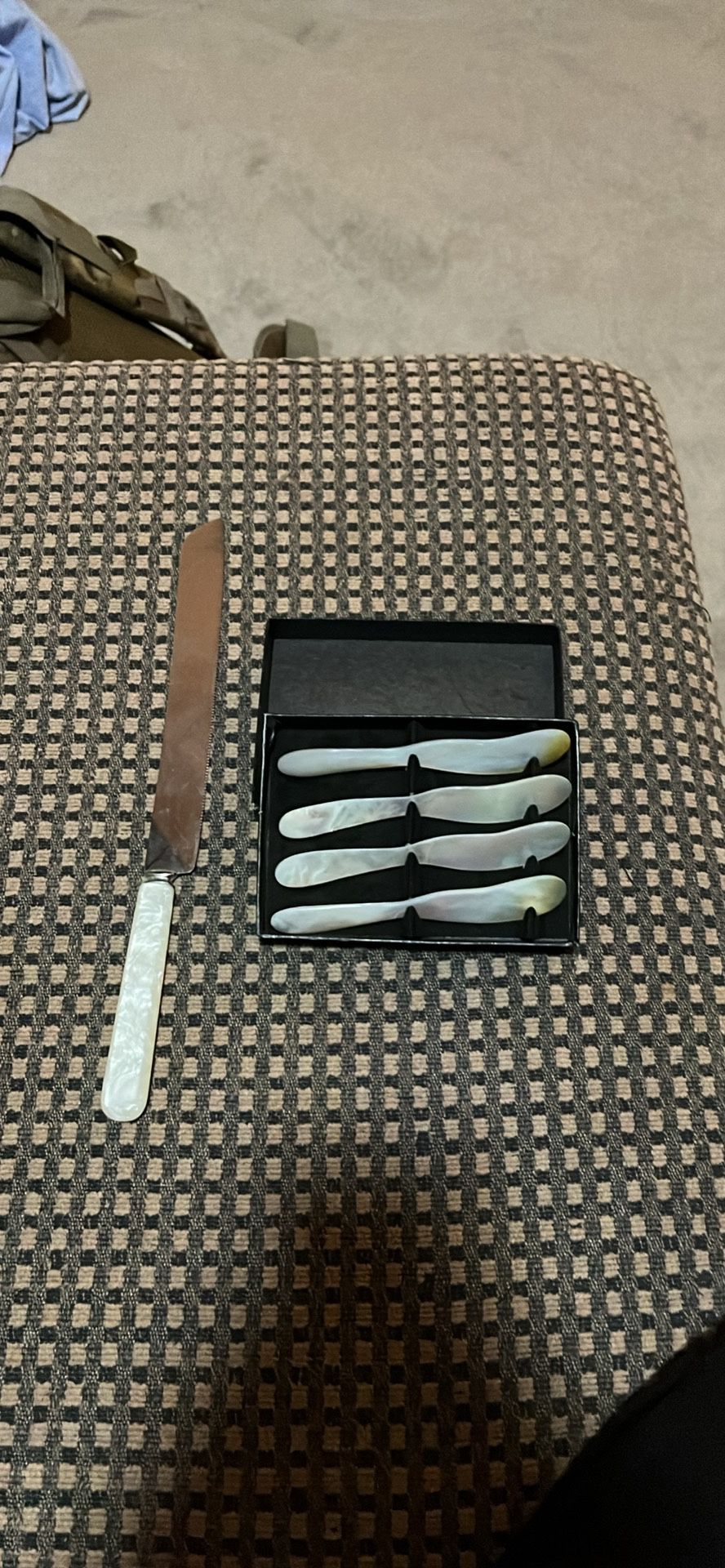 Mother Of Pearl Decorative Butter Spreaders
