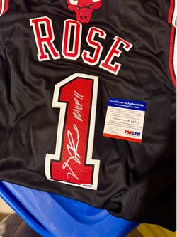 Derrick Rose Autographed Jersey - PSA/DNA Authenticity