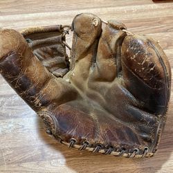 Baseball Glove Rawlings 4 Finger Vintage 1930's-40's. 
