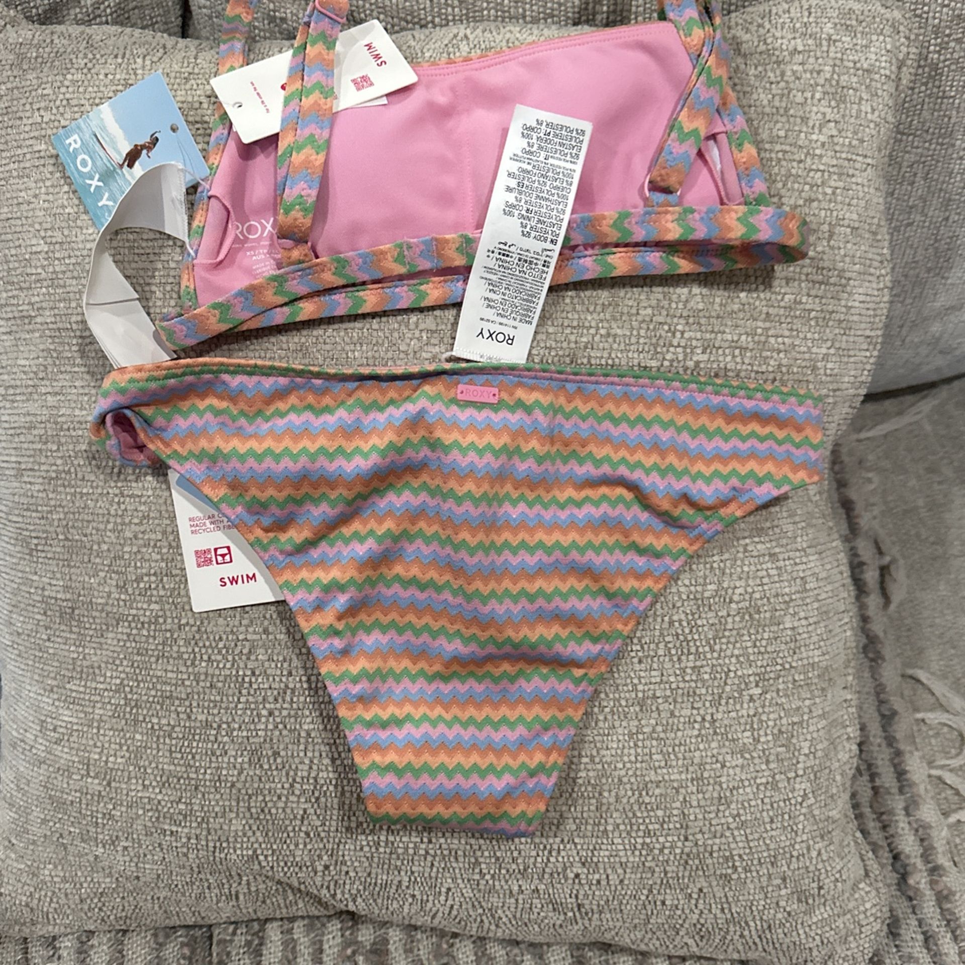 New Roxy Bikini bottoms size small top size extra small