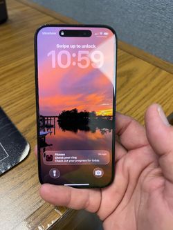 iPhone 15 Pro 128 GB- unlocked