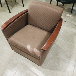 5 Comfortable Chairs For Office/Home