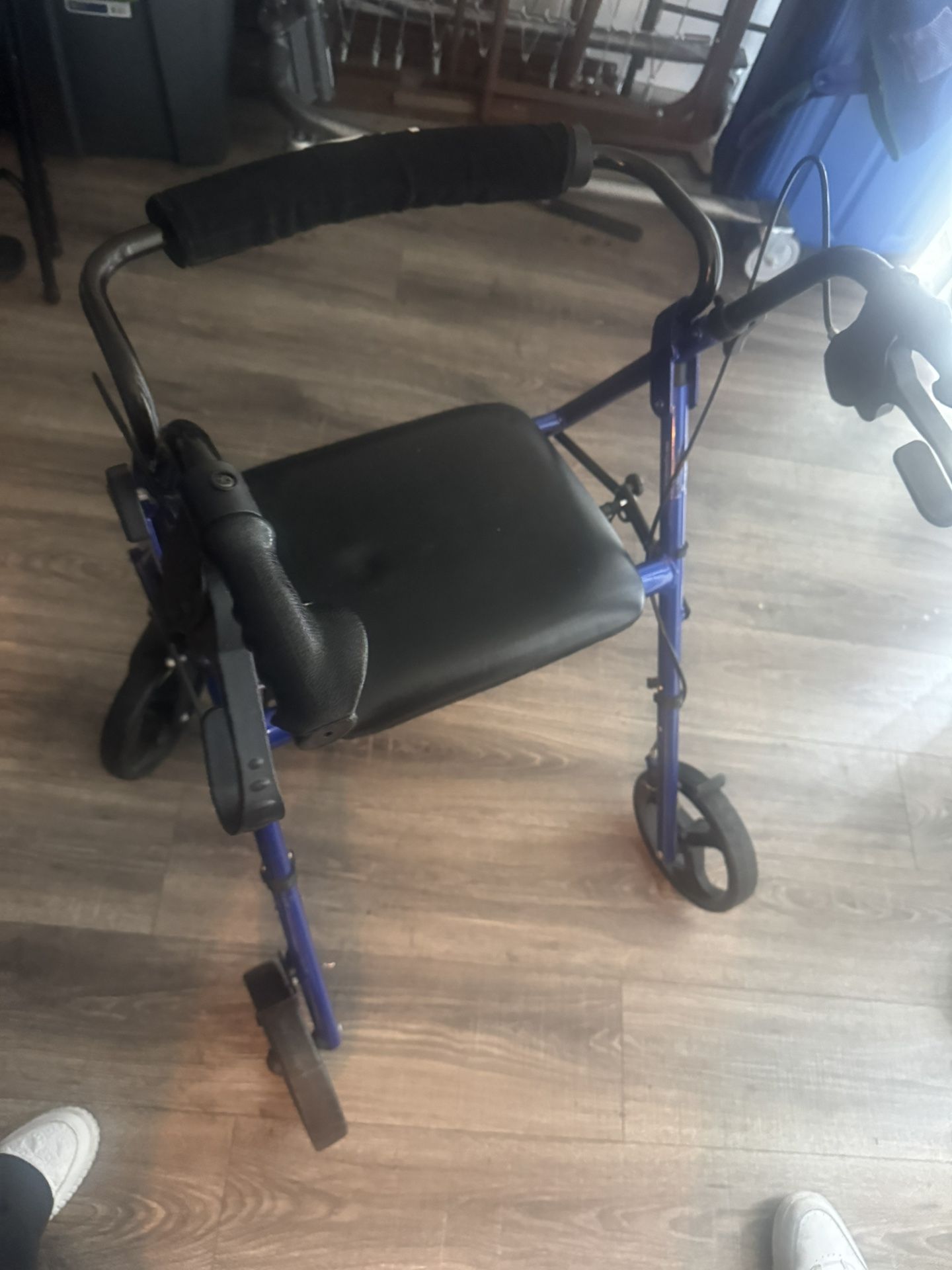 Drive Medical Hugo Elite Rollator Walker with Seat, Backrest and Basket, Blue
