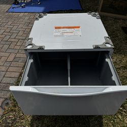 Two Washer and dryer pedestal. 27”X27”