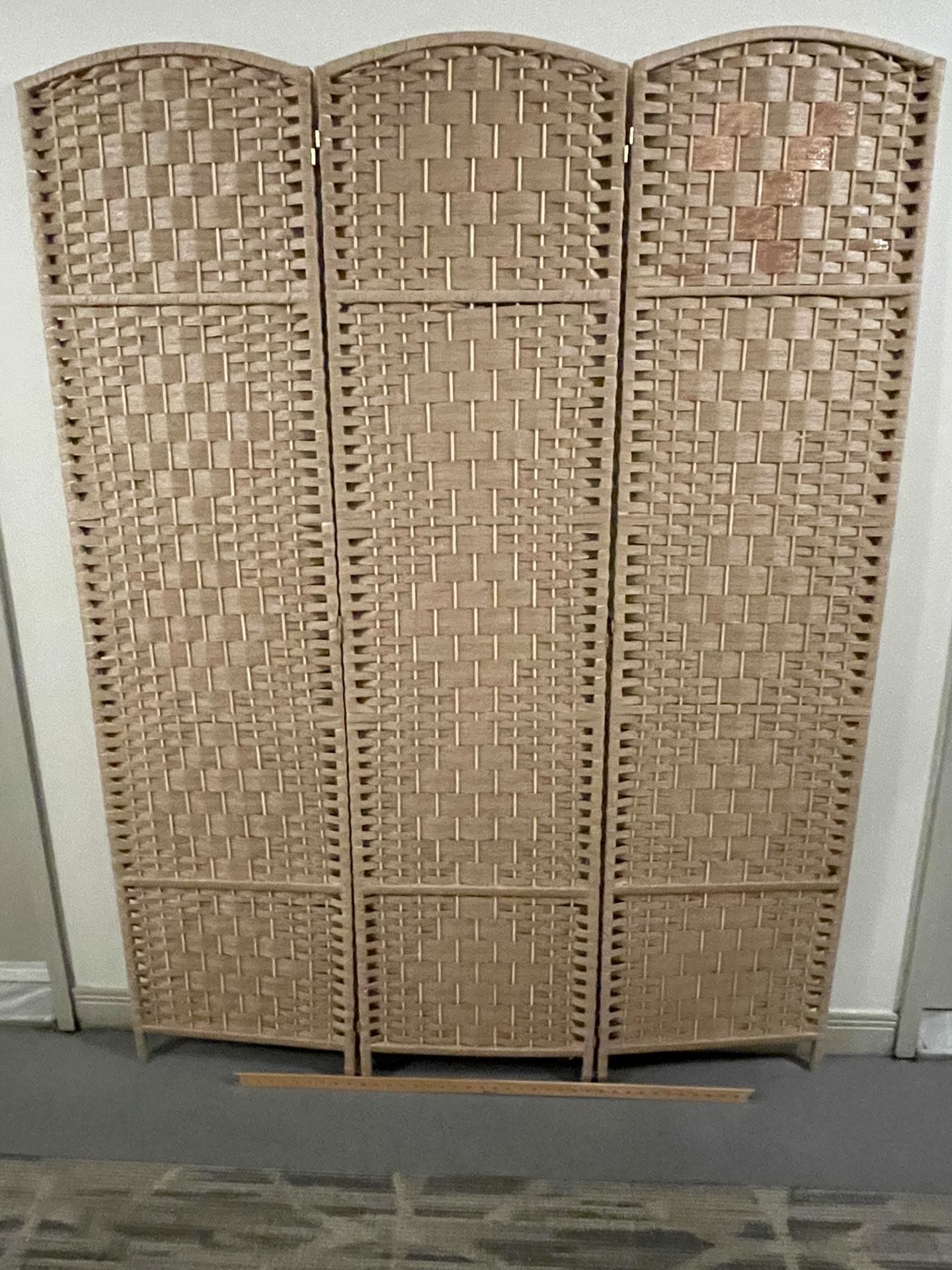 3-Panel, Lightweight (approx. 10 lbs.), 71"H Folding Privacy Screen (pls view all photos & read complete description herein) - posted price is firm.