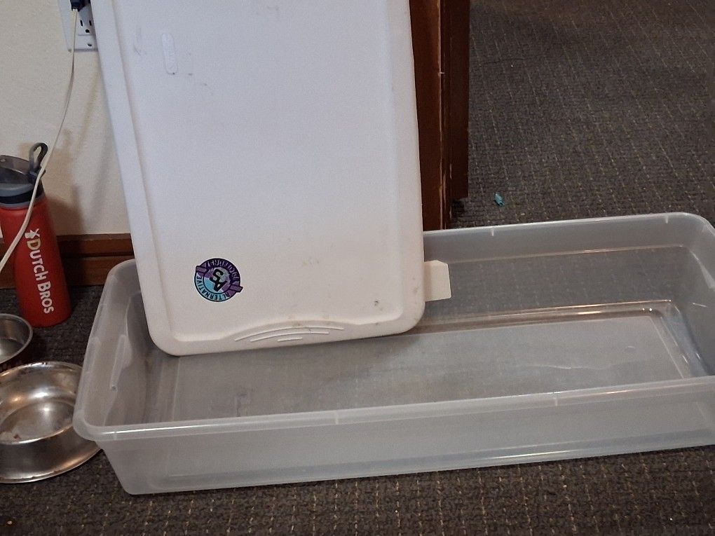 Plastic Storage Bin W Lid
