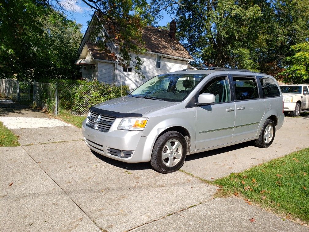 2010 DODGE GRAND CARAVAN 👍