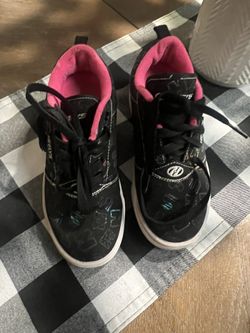 Girls Heelys Size 3- Great condition