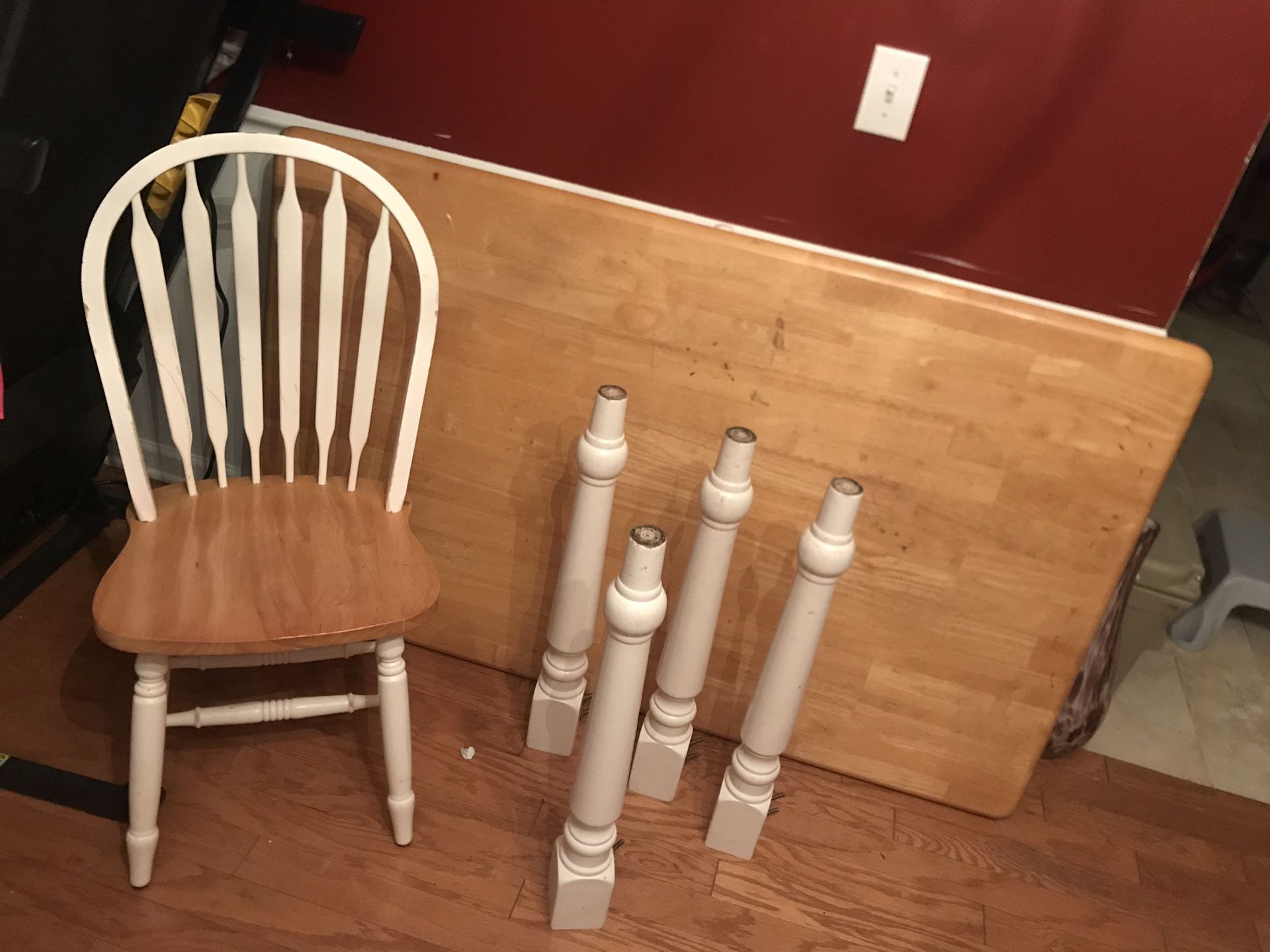 Free dining room table