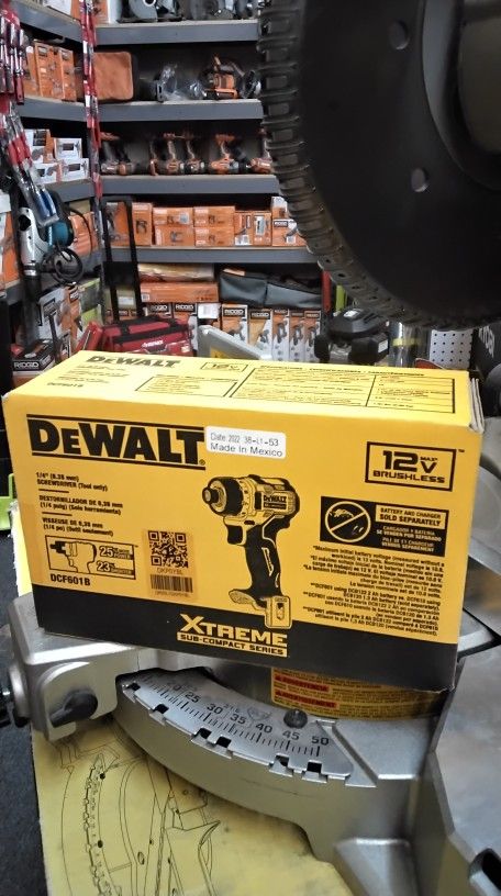 DEWALT 12V MAX BRUSHLESS 1/4" SCREWDRIVER (TOOL ONLY)
