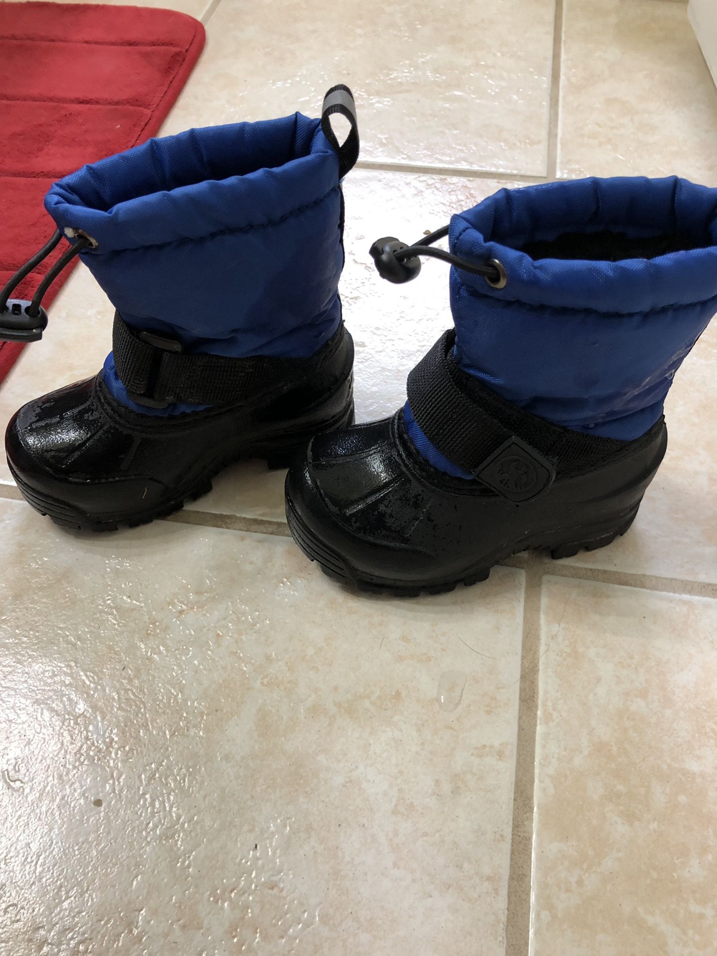 Toddler snow boots