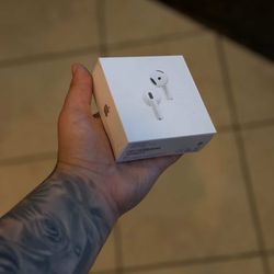 AirPods 4th gen