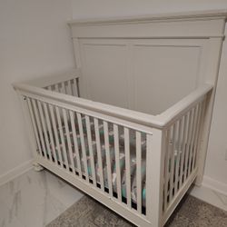 Baby Crib And Mattress 