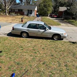 2010 Mercury Grand Marquis LS