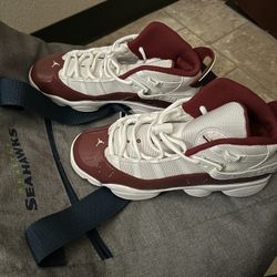 Jordan’s Size 6.5y/8womens 