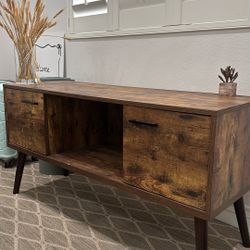 TV stand 