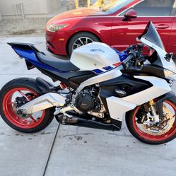2022 Aprilia RS660