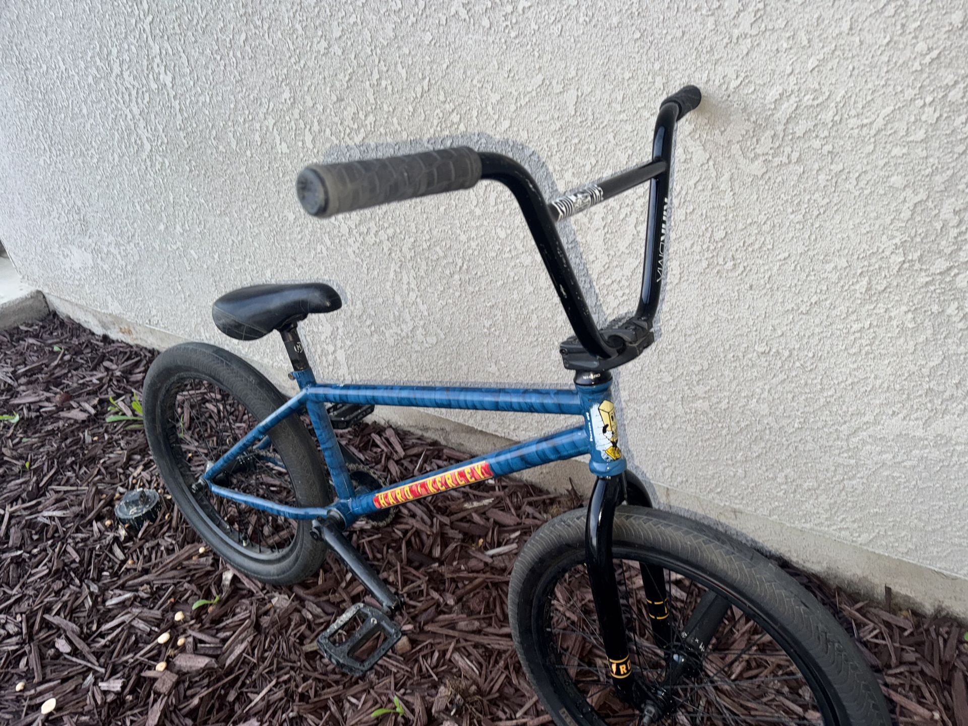 BMX BIKE