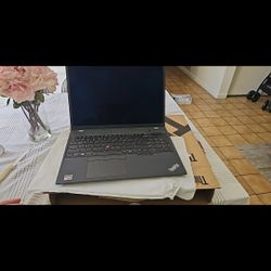 Lenovo Thinkpad P16s Gen 2