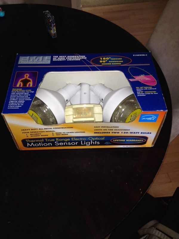 EML technologies thermal true range electro-optical motion sensor lights with (2) 120watt bulbs
