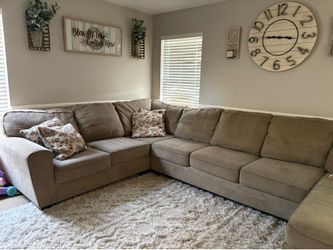 Sectional couch