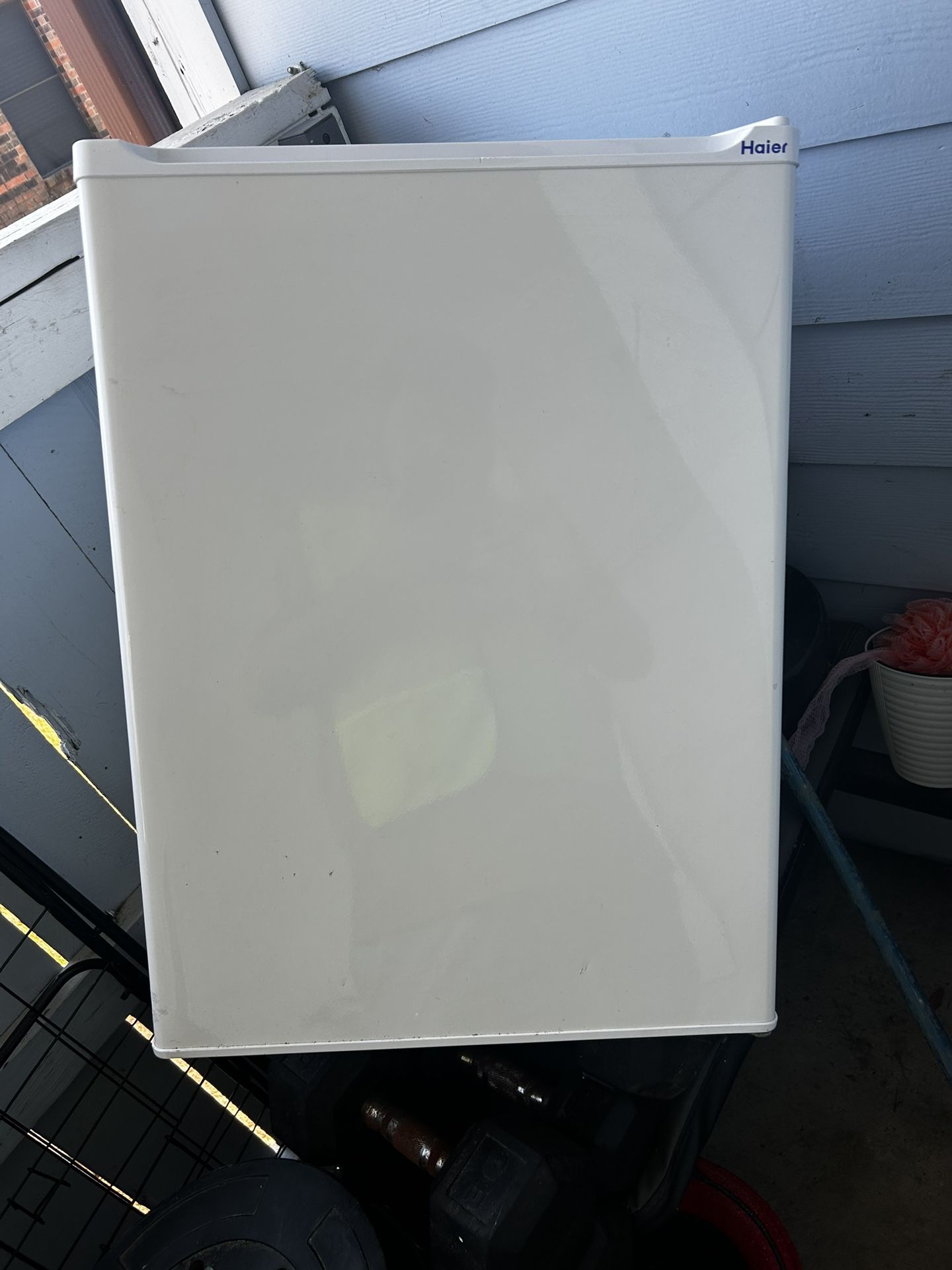 Haier Mini Fridge