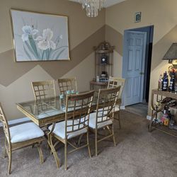 MUST GO!! CHRISTMAS DEAL! MAKE ME AN OFFER! Complete Dining Room Suite 