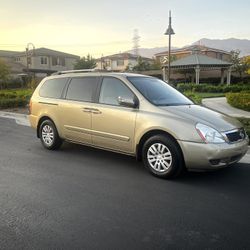 2011 Kia Sedona