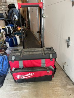 Milwaukee hart top rolling tool box