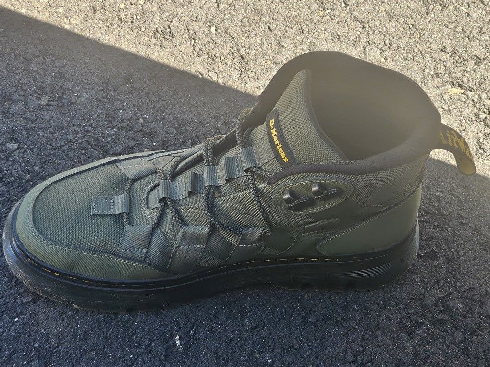 Dr Martens GREEN size 11 M