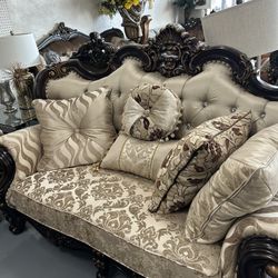 BRAND NEW 👑👑👑 Royalty Style Living Room Sets