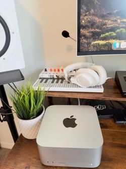 Apple Mac Studio M4 Max – 64GB RAM / 1TB SSD – Excellent Condition