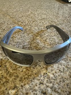 Sunglasses Von Zipper Clutch