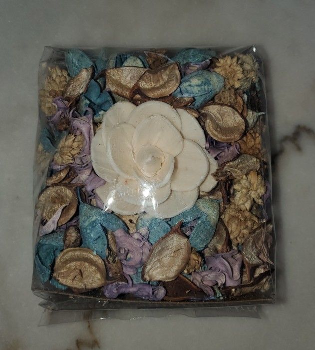 Sonoma Goods For LifeĀ® Cake Pop Mini Mixed Floral Potpourri
