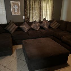 Sectional Couches With Ottoman