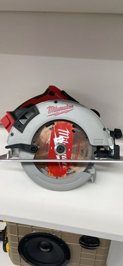 Milwaukee Brushless Cordless Circular Saw 7-1/4”