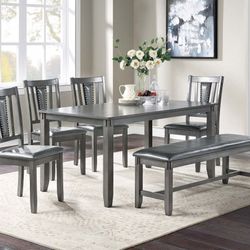 Casual dining room set