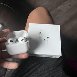 AirPods Gen 3
