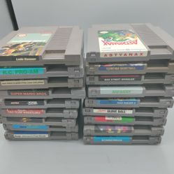 Lot of 18 NES NINTENDO GAMES,
