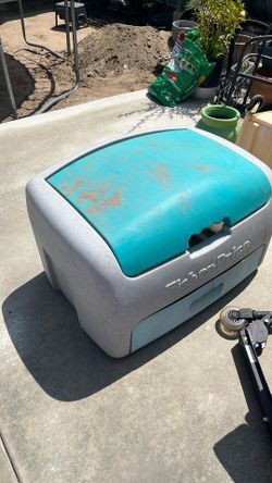 Toy box