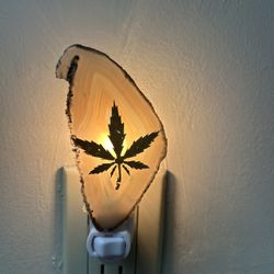 Cannabis Nightlight- Quartz