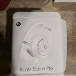 Beats Studio Pro