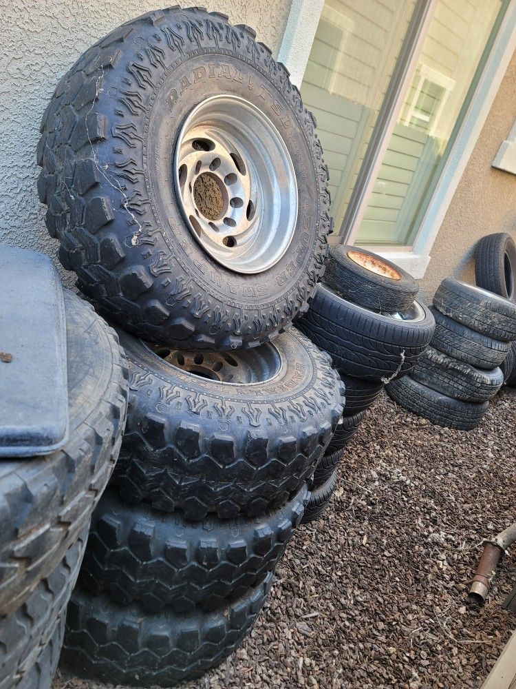 American Eagle Series 143 16.5X9.75 8 Lug Rims