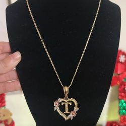 Initial “T” Pendant With Necklace 
