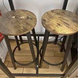 Bar Stools And Table 
