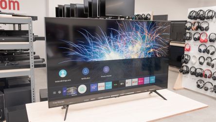 2024 Samsung 55 inches smart tv 4k